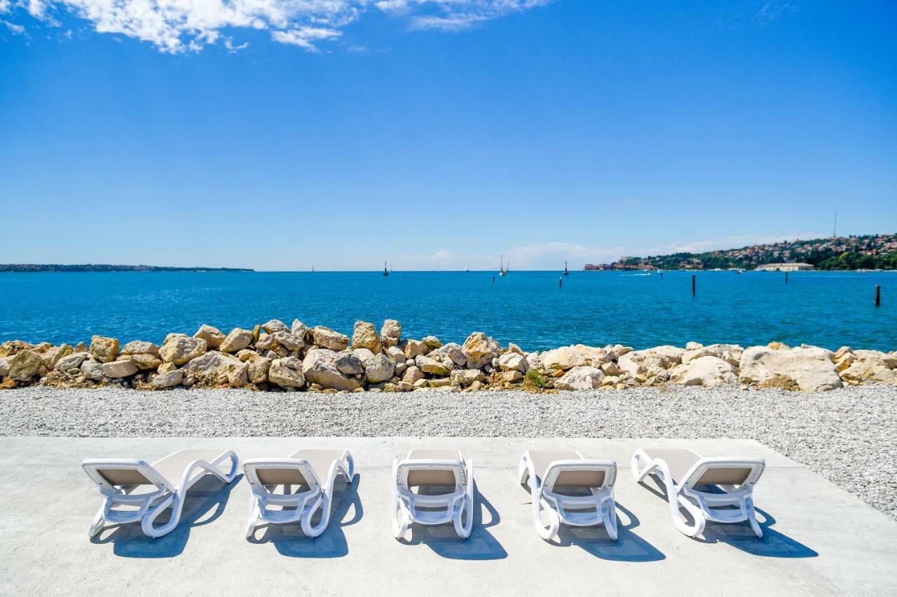 Floating Sea House Aurora Villa Portorož Exteriör bild